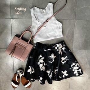 Hollister Skater Mini Skirt - Gray Floral Print Size XS/S